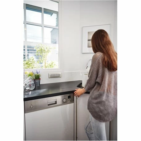 Legrand Enjoliveur Céliane Pour Quadruple Prise De Courant 2P+T Titane 068414 4 Legrand Enjoliveur Céliane Pour Quadruple Prise De Courant 2P+T Titane 068414 – Image 2