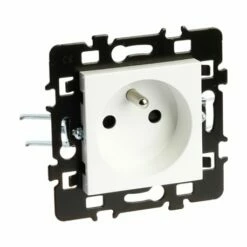 Lot De 10 Prises 16A Courant Fort 2P+T Avec Griffes Blanc 5 Lot De 10 Prises 16A Courant Fort 2P+T Avec Griffes Blanc -Schneider Electric Soldes lot de 10 prises 16a courant fort 2pt avec griffes blanc 1