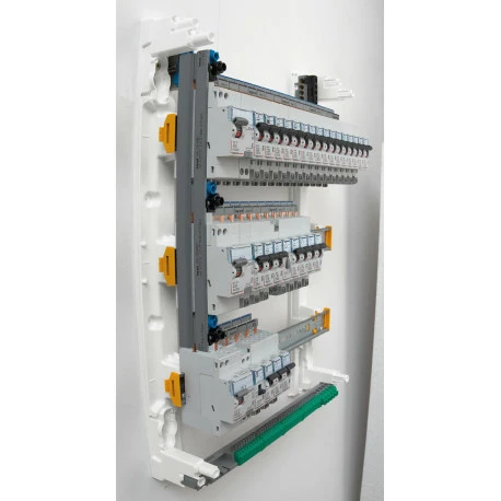 Legrand Peigne Vertical VX3 - Entraxe 125mm Pour Coffret 3 Rangées 405001 5 Legrand Peigne Vertical VX3 - Entraxe 125mm Pour Coffret 3 Rangées 405001 – Image 3