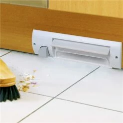 Plinthe Ramasse-miettes Blanche 5 Plinthe Ramasse-miettes Blanche -Schneider Electric Soldes plinthe ramasse miettes aldes 11070019 plinthes rammasse miette blanche 1