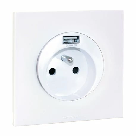 Prise 16A Combinée 2P+T Et USB Type A Complète 3 Prise 16A Combinée 2P+T Et USB Type A Complète