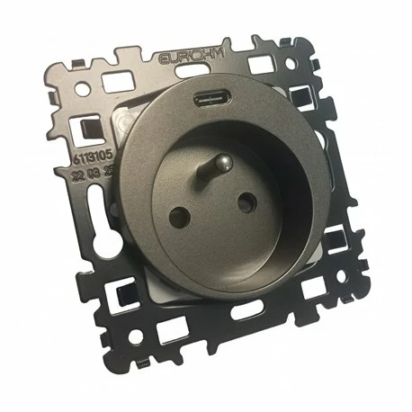 Prise 16A Combinée 2P+T Et USB Type C Vulcain 3 Prise 16A Combinée 2P+T Et USB Type C Vulcain