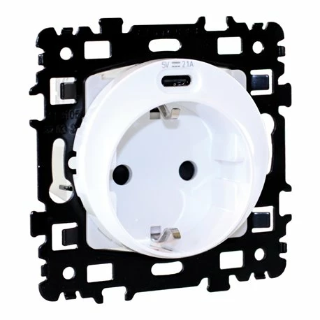 Prise 16A Combinée 2P+T USB Type C Schuko Blanc 3 Prise 16A Combinée 2P+T USB Type C Schuko Blanc