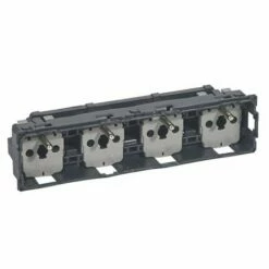 Legrand Prise De Courant Quadruple 2P+T Compacte Standard Français Céliane 067128
