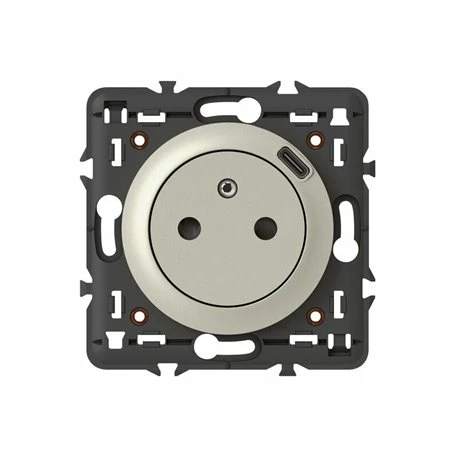 Legrand Prise De Courant Surface Céliane Avec Chargeur USB-C Titane 068427 4 Legrand Prise De Courant Surface Céliane Avec Chargeur USB-C Titane 068427 – Image 2